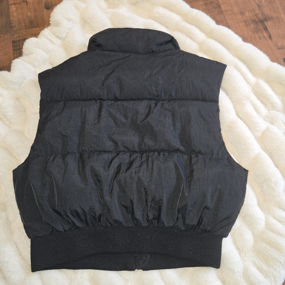 Garage Mini Puff Vest - Black Cropped Puffer Vest - Size P/S Minimalist - Picture 3 of 10